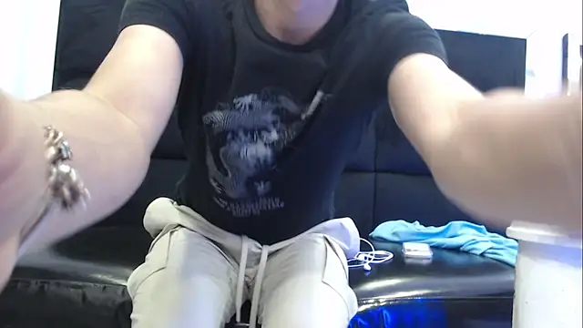 Snapshot of JuanGomm chatting on 03-03-26, 03:01 JuanGomm online show from 03-03-26, 03:01