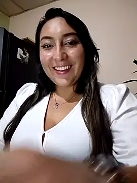 Valeria montana  online show from 04-05-26, 12:41