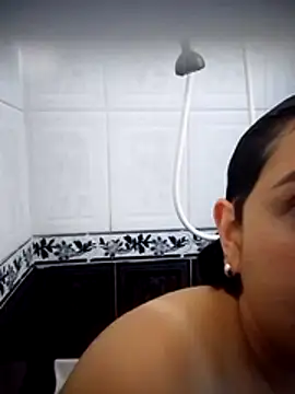 Valeria montana  online show from 05-10-26, 05:40