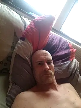 Snapshot of MR_P_Solo_Bassbitch chatting on 04-14-26, 02:45 MR P Solo Bassbitch online show from 04-14-26, 02:45