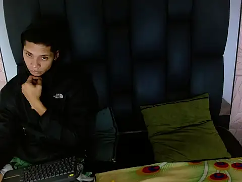 Axel Marcu online show from 12-14-25, 02:28