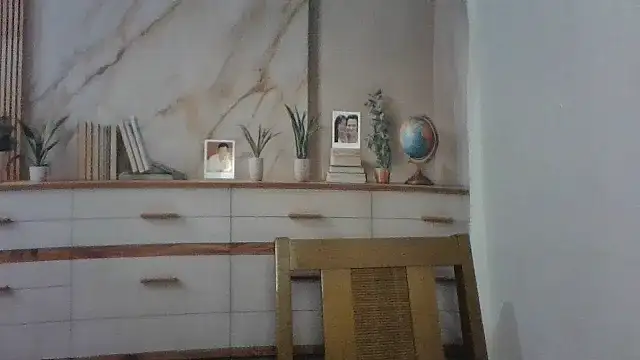 Luna-Hot0802 online show from 03-28-26, 08:41