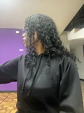 Snapshot of arianna_roxe chatting on 02-19-26, 04:52 arianna roxe online show from 02-19-26, 04:52