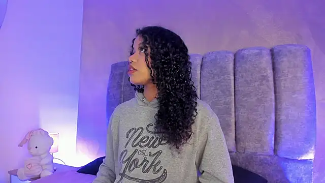 Snapshot of arianna_roxe chatting on 02-21-26, 08:37 arianna roxe online show from 02-21-26, 08:37