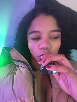 Snapshot of arianna_roxe chatting on 02-27-26, 04:01 arianna roxe online show from 02-27-26, 04:01