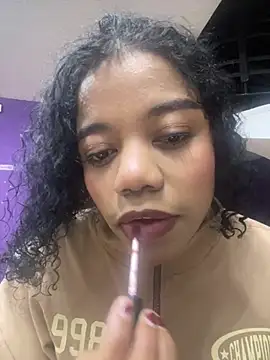 Snapshot of arianna_roxe chatting on 03-06-26, 05:15 arianna roxe online show from 03-06-26, 05:15