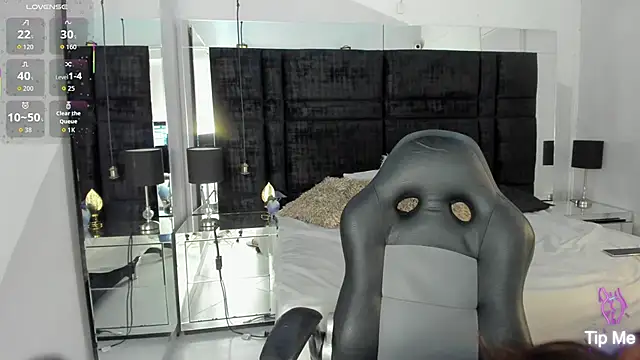 Zoei Moon online show from 01-18-26, 05:39