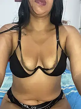 Jennmyller  online show from 06-06-26, 07:29