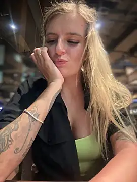 Snapshot of Betsy chatting on 01-15-25, 12:25 Betsy online show from 01-15-25, 12:25