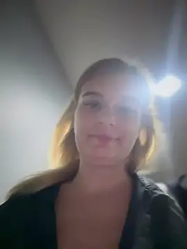 Snapshot of Betsy chatting on 02-16-25, 11:49 Betsy online show from 02-16-25, 11:49