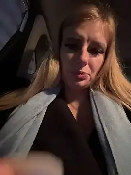 Snapshot of Betsy chatting on 01-13-26, 04:45 Betsy online show from 01-13-26, 04:45