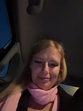 Snapshot of Betsy chatting on 02-15-26, 04:03 Betsy online show from 02-15-26, 04:03