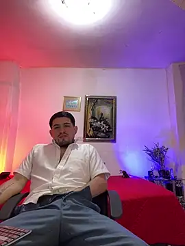 Snapshot of williamsmiiths16 chatting on 03-17-26, 11:46 williamsmiiths16 online show from 03-17-26, 11:46