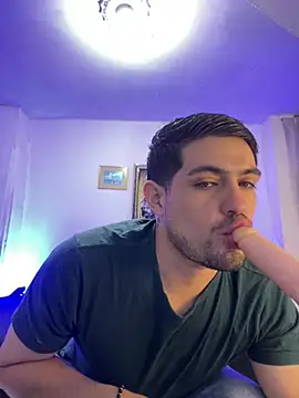 Snapshot of williamsmiiths16 chatting on 03-26-26, 11:16 williamsmiiths16 online show from 03-26-26, 11:16