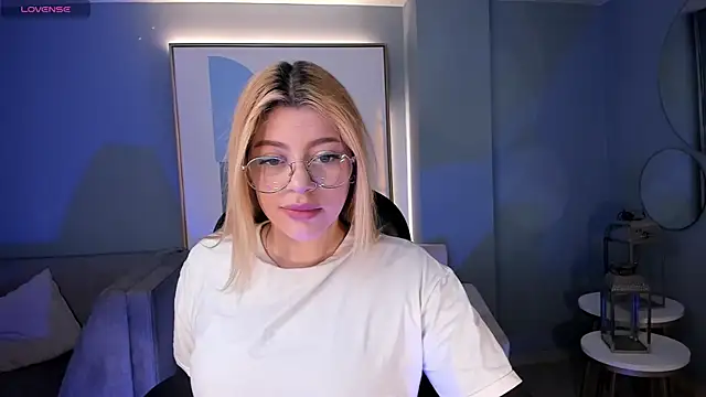 MadisonKane online show from 06-24-26, 11:09