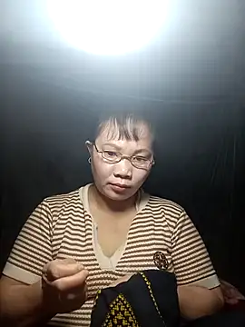 ava-dellght online show from 12-18-25, 01:06