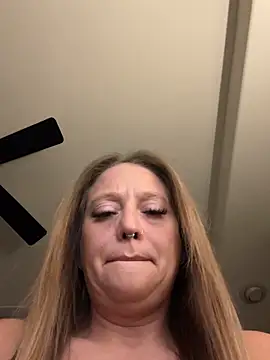 Snapshot of MissyLovelace chatting on 03-28-26, 11:43 MissyLovelace online show from 03-28-26, 11:43