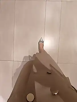 Baby-Linh online show from 03-11-26, 05:57