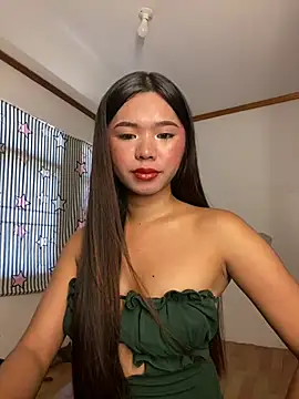 Snapshot of voganmarie chatting on 04-05-26, 04:09 voganmarie online show from 04-05-26, 04:09