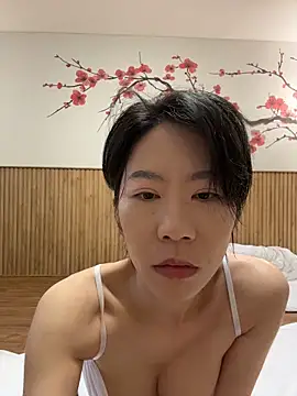 Snapshot of Suotomeai chatting on 03-15-26, 12:05 Suotomeai online show from 03-15-26, 12:05