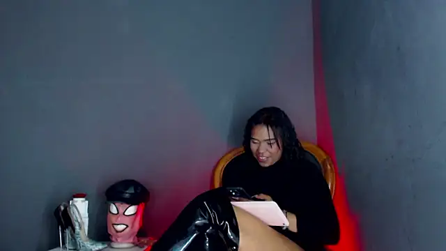 SusaanPonce online show from 01-06-26, 12:47