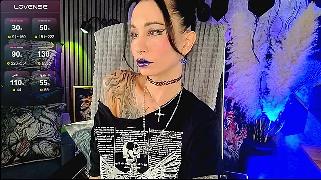Snapshot of GoddessVespera chatting on 04-06-26, 12:19 GoddessVespera online show from 04-06-26, 12:19