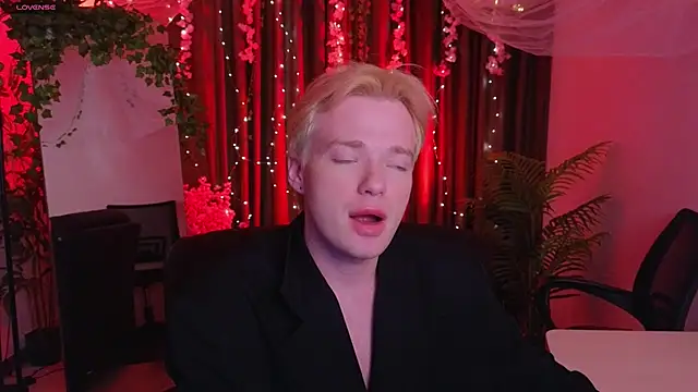 Kristenegor online show from 02-08-26, 06:33