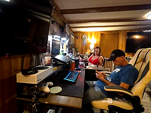 JavaAndBustyDiamond online show from 12-05-25, 01:36