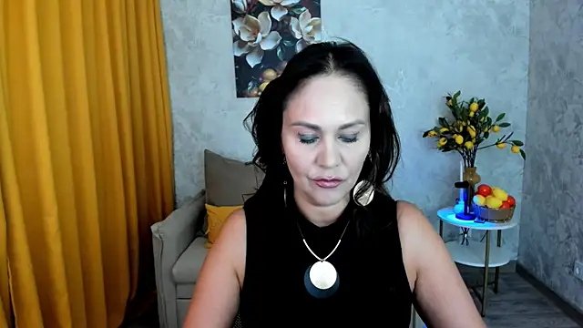 MilaUrban online show from 06-25-26, 10:20