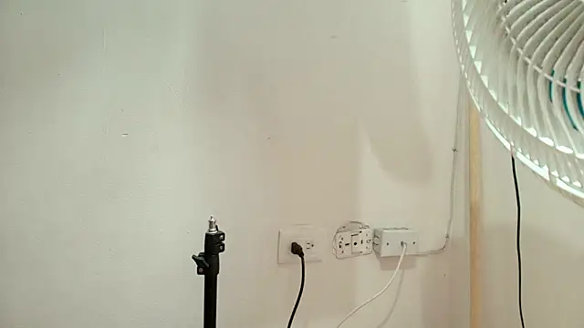 Snapshot of Elizabetth_Roman chatting on 02-15-26, 09:44 Elizabetth Roman online show from 02-15-26, 09:44