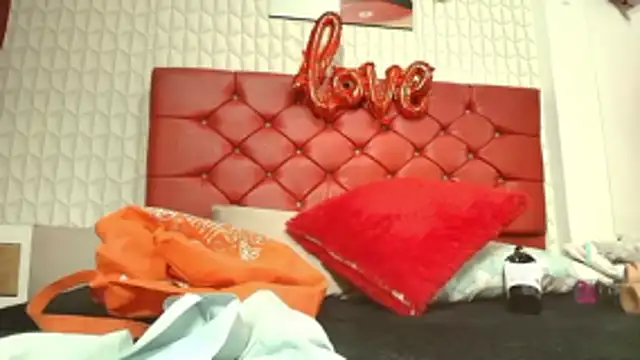 Snapshot of Elizabetth_Roman chatting on 02-26-26, 08:08 Elizabetth Roman online show from 02-26-26, 08:08