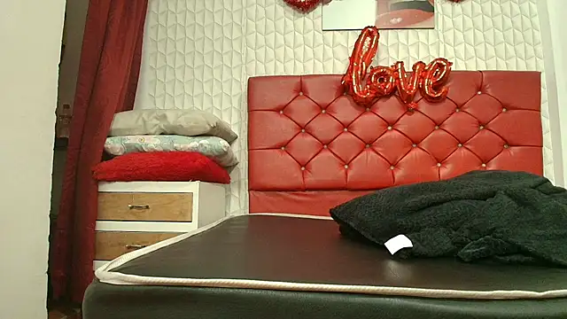 Snapshot of Elizabetth_Roman chatting on 03-03-26, 06:58 Elizabetth Roman online show from 03-03-26, 06:58