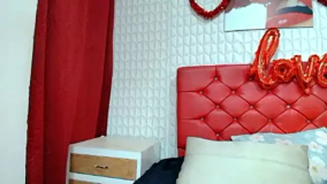 Snapshot of Elizabetth_Roman chatting on 03-21-26, 08:23 Elizabetth Roman online show from 03-21-26, 08:23