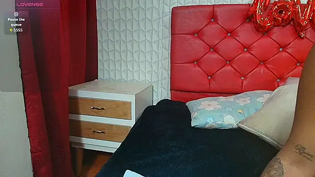 Snapshot of Elizabetth_Roman chatting on 03-24-26, 08:03 Elizabetth Roman online show from 03-24-26, 08:03