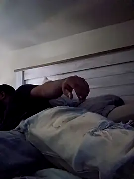 iLOVETRAY96 online show from 03-12-26, 06:47