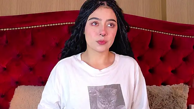 TaniaRedd  online show from 12-15-25, 01:37