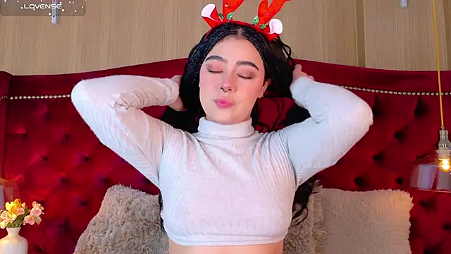 TaniaRedd  online show from 12-21-25, 02:13