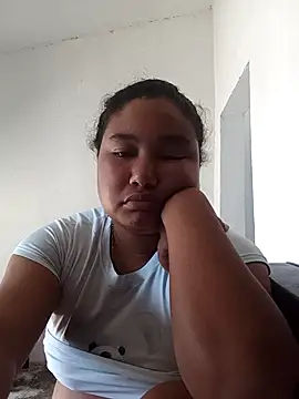 Snapshot of VaneandRossy chatting on 04-24-26, 03:36 VaneandRossy online show from 04-24-26, 03:36