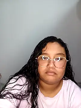 Snapshot of VaneandRossy chatting on 05-06-26, 04:34 VaneandRossy online show from 05-06-26, 04:34