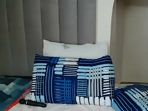 Snapshot of Sassy_S chatting on 02-15-26, 01:09 Sassy S online show from 02-15-26, 01:09