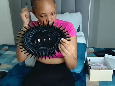 Snapshot of Sassy_S chatting on 03-08-26, 12:31 Sassy S online show from 03-08-26, 12:31