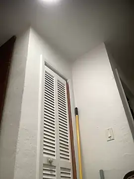 Snapshot of goldenshower2451 chatting on 02-08-26, 01:14 goldenshower2451 online show from 02-08-26, 01:14