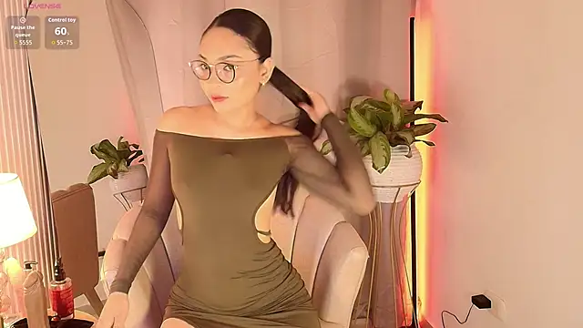 Snapshot of Mia_mystic_ chatting on 02-13-26, 12:34 Mia mystic online show from 02-13-26, 12:34