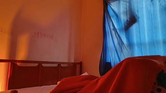 MoonLipsON- online show from 05-07-26, 04:56