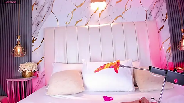 MarelynSummer online show from 03-10-26, 05:07