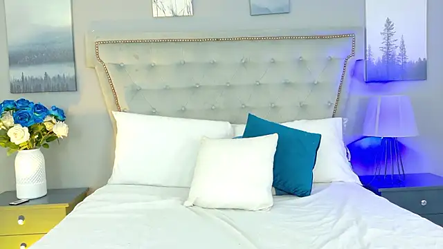 AnnieLeigt online show from 02-18-26, 12:01