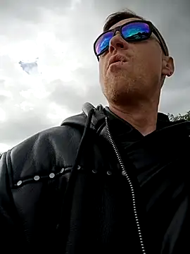 jefflatex45 online show from 05-11-26, 04:04
