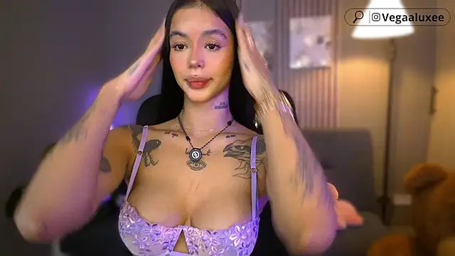 VegaLuxe online show from 05-07-26, 02:00
