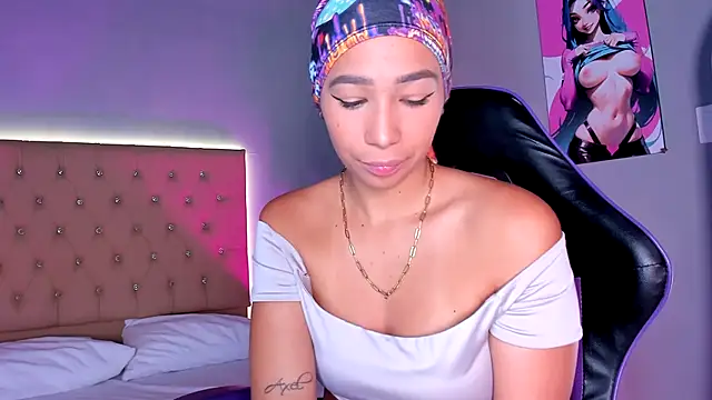 EmmaLawrence  online show from 12-16-25, 08:36