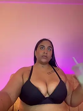 Snapshot of YenthCorona chatting on 03-05-26, 02:51 YenthCorona online show from 03-05-26, 02:51